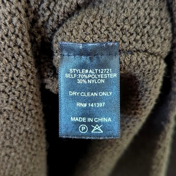 ASTR The Label Classic Knit Oversized Lace Up V-neck Peasant Sweater Dark Olive - Picture 6 of 12